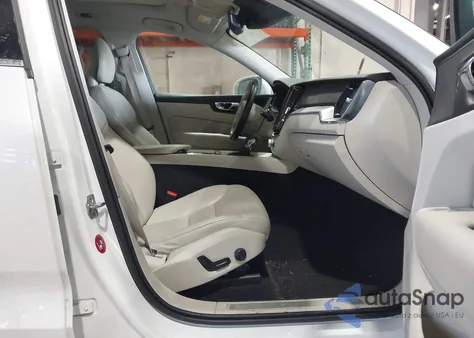 2018 Volvo Xc60 T6 Momentum из США, поврежденный, VIN LYVA22RK0JB087739